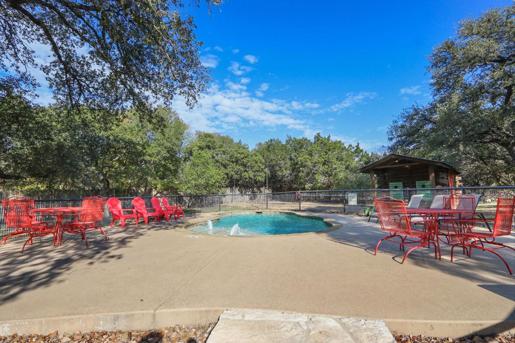 Wimberley Log Cabins Resort And Suites- Unit 4 المظهر الخارجي الصورة